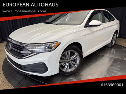 Used 2024 Volkswagen Jetta SE w/ Panoramic Sunroof Package