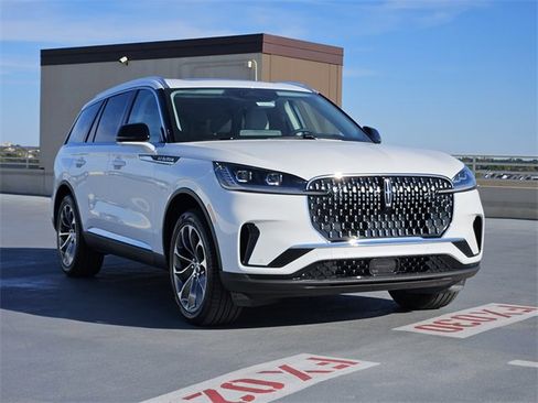 New 2026 Lincoln Aviator Reserve w/ Illumination Package image 3