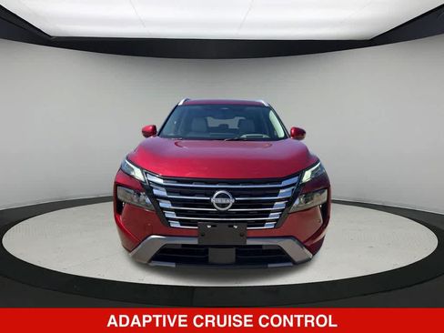 Used 2025 Nissan Rogue SL w/ SL Premium Package FWD image 9