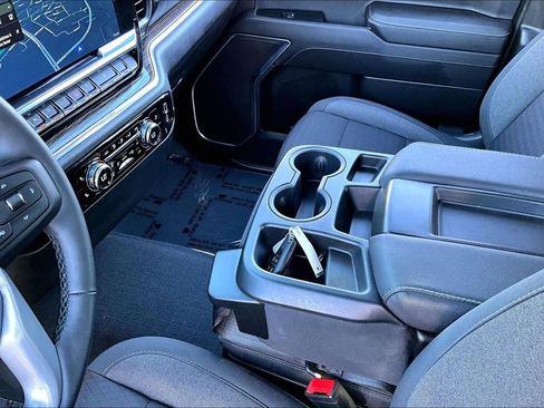 Used 2023 GMC Sierra 1500 Elevation image 13