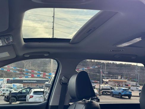 Used 2025 Kia Telluride S image 26