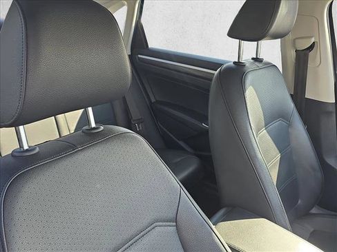 Used 2017 Volkswagen Passat 1.8T SE w/ SE Lighting Package image 21