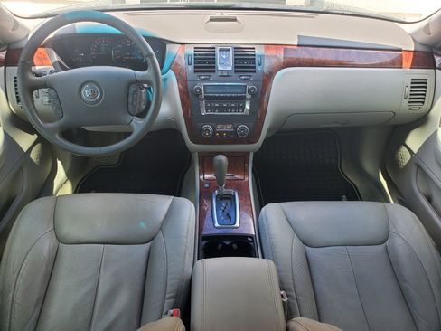 Used 2006 Cadillac DTS w/ Trunk Convenience Package image 27