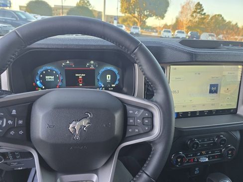 New 2025 Ford Bronco Outer Banks image 9