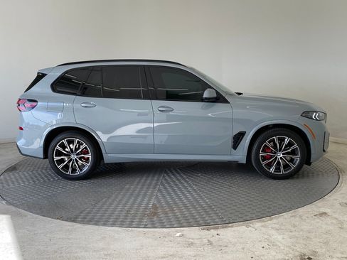 Certified 2024 BMW X5 xDrive40i w/ Executive Package image 8