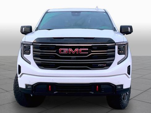 Used 2025 GMC Sierra 1500 AT4 w/ AT4 Premium Package AWD/4WD image 3