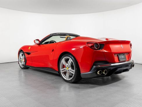 Certified 2020 Ferrari Portofino RWD image 15