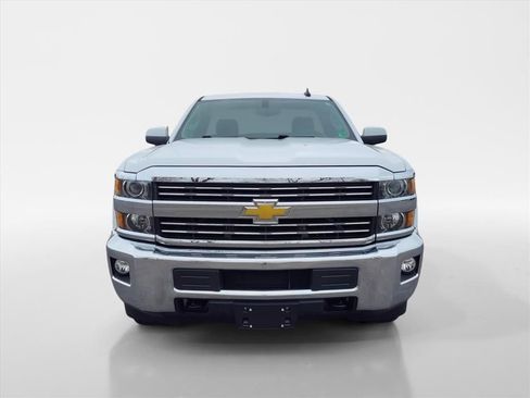 Used 2016 Chevrolet Silverado 2500 LT w/ LT Convenience Package image 8