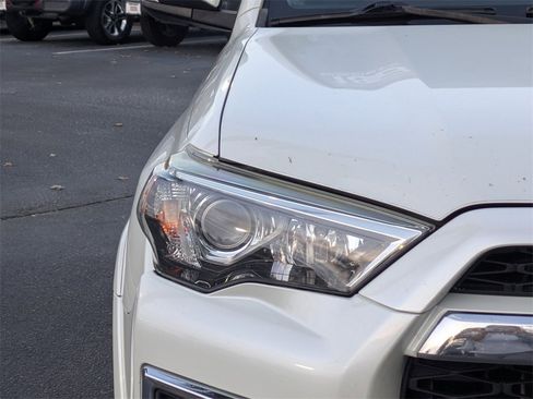 Used 2018 Toyota 4Runner Limited image 11