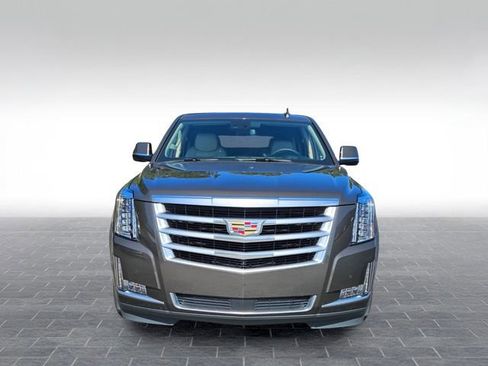 Used 2020 Cadillac Escalade Premium Luxury AWD/4WD image 2