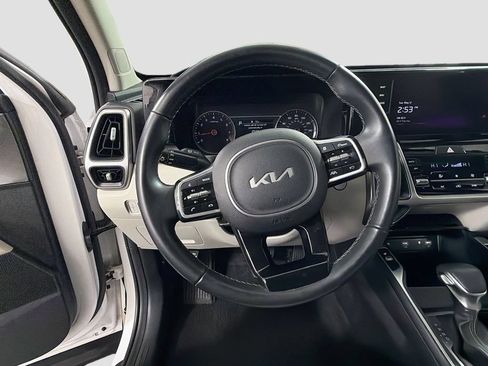 Used 2023 Kia Sorento S FWD image 13