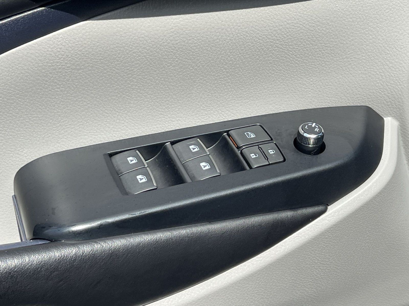Used 2019 Toyota Highlander Limited AWD/4WD image 14