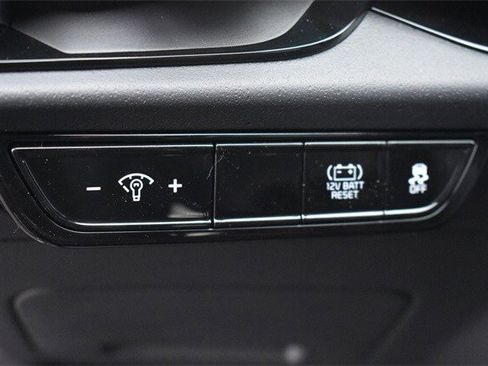 New 2026 Kia Niro EX image 22