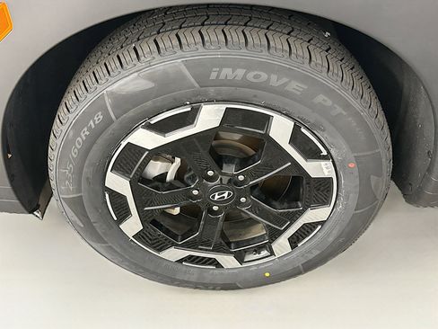 Used 2025 Hyundai Santa Fe SEL AWD/4WD image 11