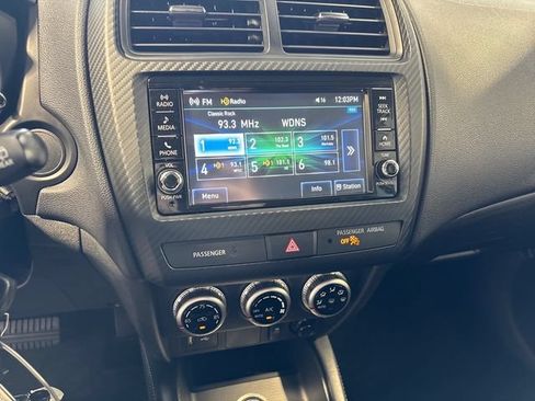 Used 2025 Mitsubishi Outlander Sport AWD image 11