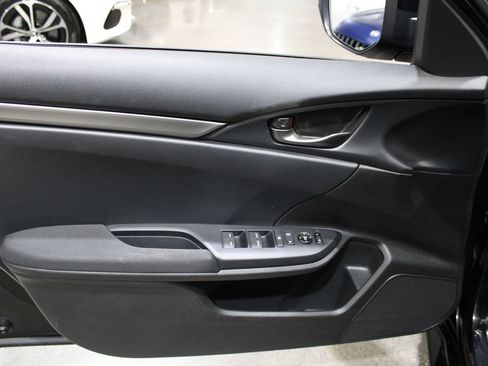 Used 2018 Honda Civic Sport image 21