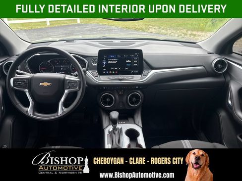 Used 2024 Chevrolet Blazer LT w/ Convenience Package AWD/4WD image 3