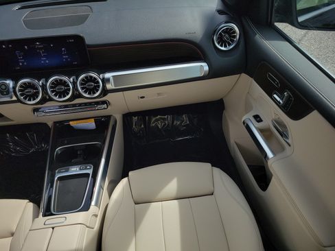 Certified 2026 Mercedes-Benz GLB 250 image 18