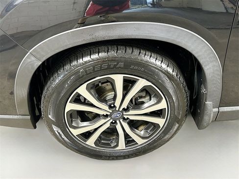 Used 2019 Subaru Forester Limited w/ Popular Package #3 image 8