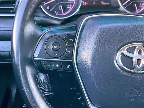 Used 2019 Toyota Camry XLE image 24