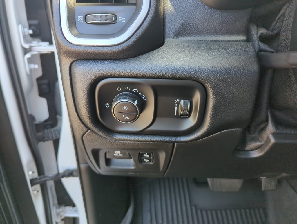 Used 2020 RAM 1500 Big Horn AWD/4WD image 19