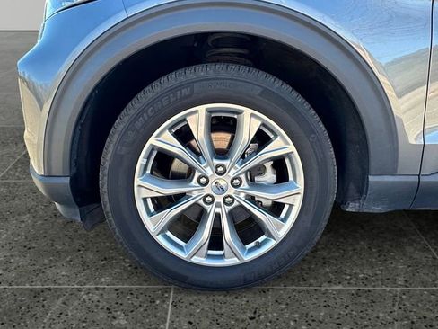 Used 2023 Ford Explorer Limited image 14