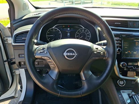 Certified 2023 Nissan Murano Platinum w/ Cargo Package AWD/4WD image 22