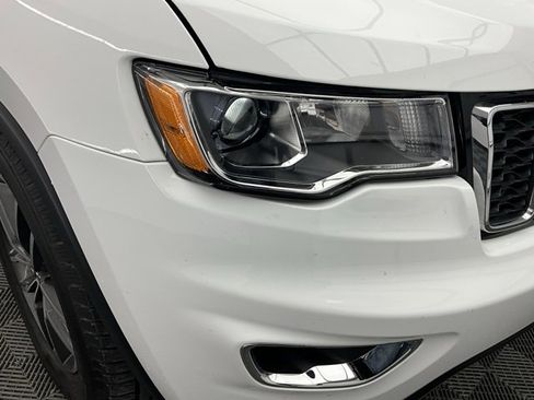 Used 2018 Jeep Grand Cherokee Limited image 28