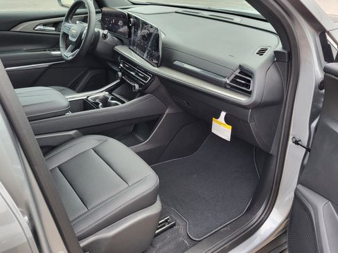 New 2026 Chevrolet Traverse LT image 9