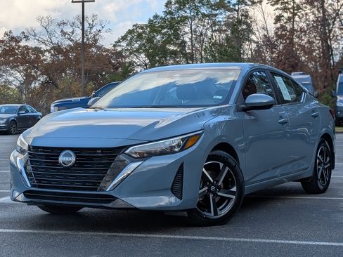 Used 2024 Nissan Sentra SV image 4