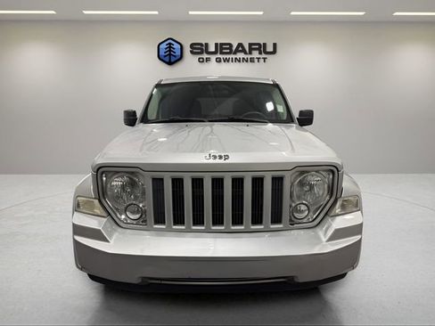 Used 2011 Jeep Liberty Sport image 8