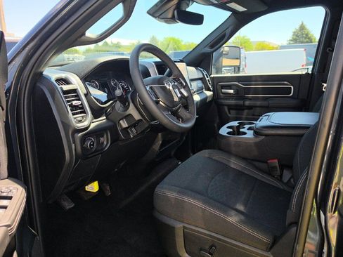 Used 2026 RAM 2500 Big Horn AWD/4WD image 7