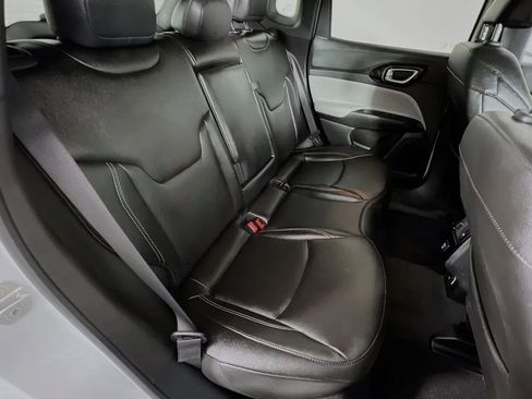 Used 2025 Jeep Compass Limited image 26