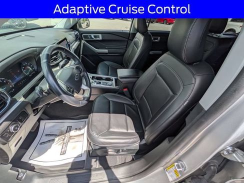 Certified 2023 Ford Explorer XLT w/ Equipment Group 202A AWD/4WD image 7