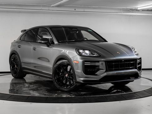 New 2026 Porsche Cayenne Turbo GT image 8