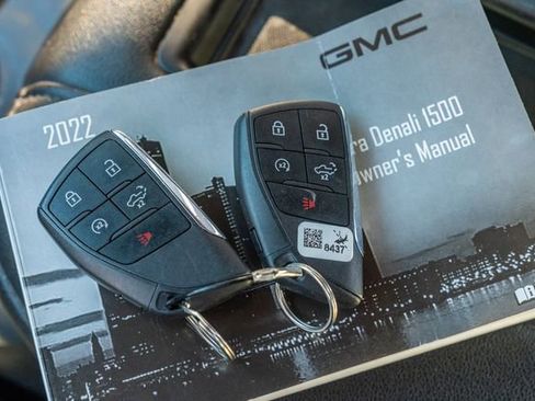Used 2022 GMC Sierra 1500 Elevation image 49