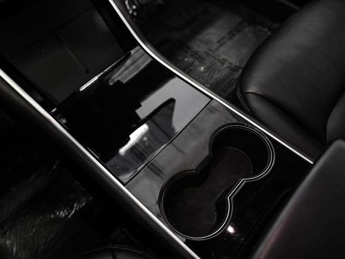 Used 2020 Tesla Model 3 Standard Range Plus image 24