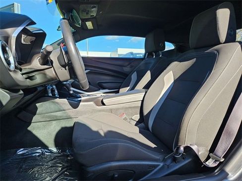 Certified 2016 Chevrolet Camaro LT image 17