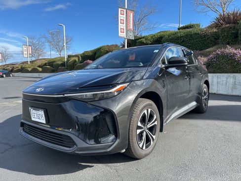 Certified 2025 Toyota bZ4X FWD image 2