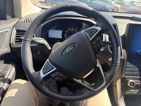 Used 2024 Ford Edge SEL image 14
