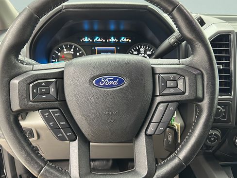Used 2020 Ford F150 XLT w/ Equipment Group 302A Luxury AWD/4WD image 18