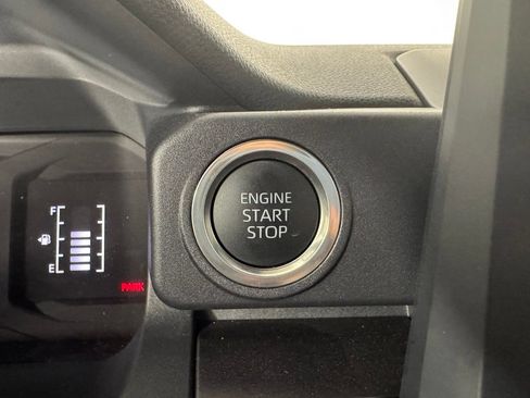 Used 2025 Toyota 4Runner SR5 AWD/4WD image 22