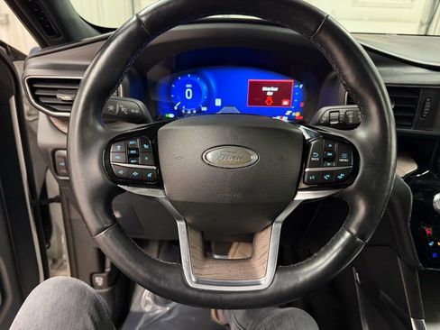 Used 2023 Ford Explorer Platinum w/ Technology Package image 75