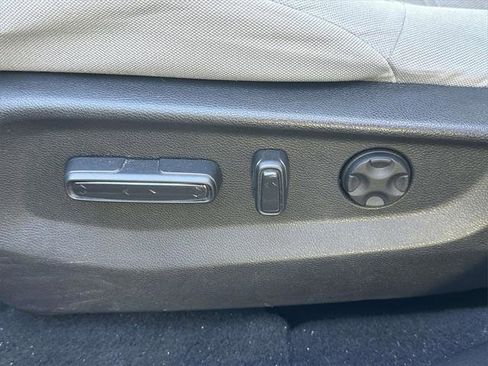 Used 2019 Honda CR-V EX image 25