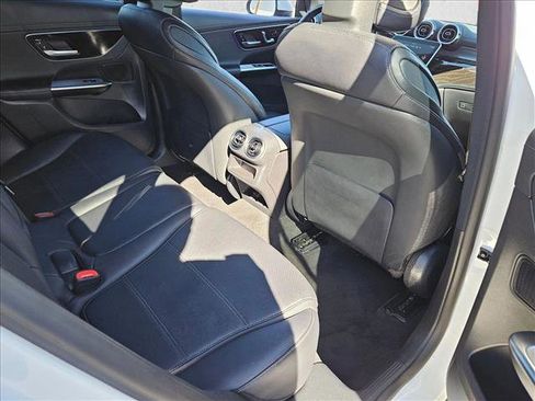 Used 2024 Mercedes-Benz GLC 300 image 18