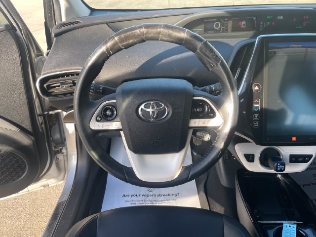 Used 2017 Toyota Prius Prime Advanced w/ Carpet Mat Package FWD image 23