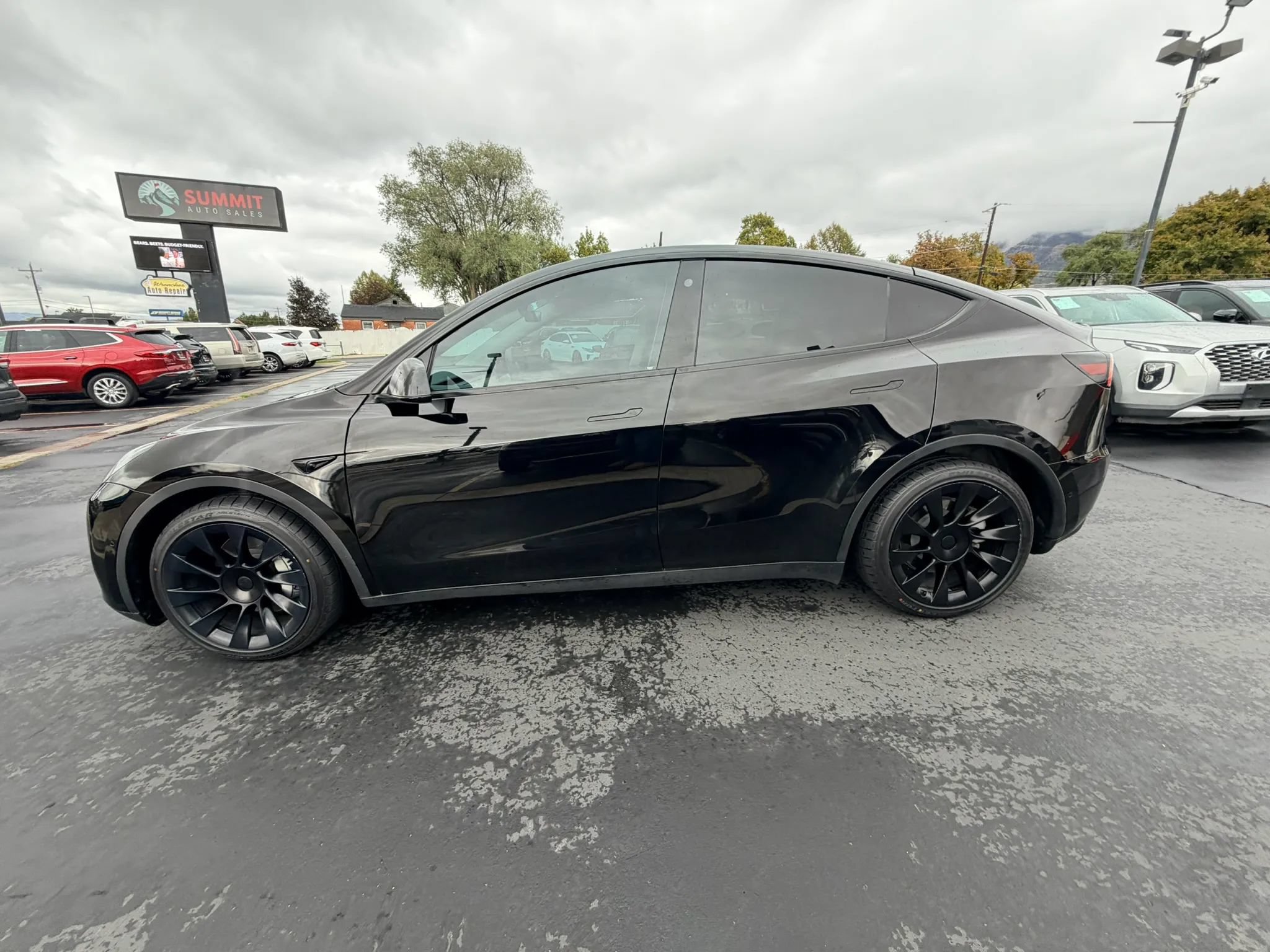 Used 2022 Tesla Model Y Long Range AWD/4WD image 6