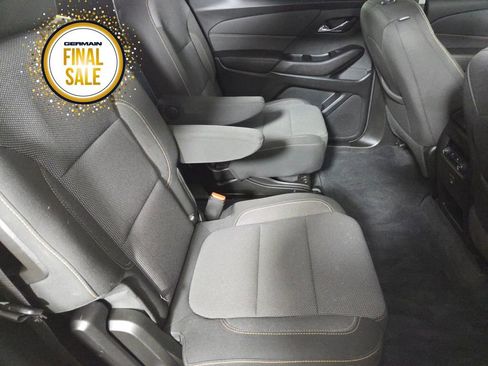 Used 2020 Chevrolet Traverse LT image 19