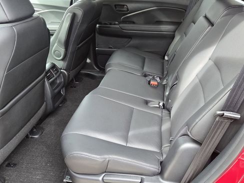 Used 2023 Honda Passport EX-L image 11