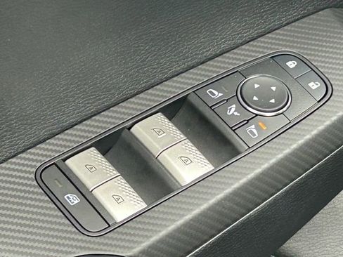 Used 2025 Mitsubishi Outlander SE AWD/4WD image 30